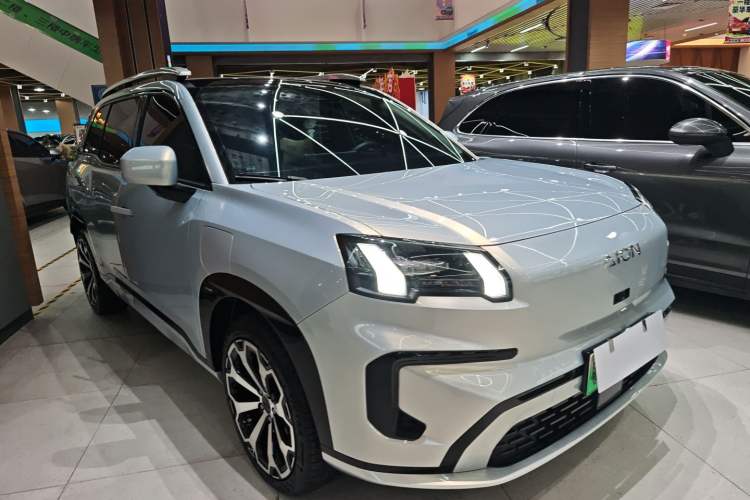 Used AION V 2024 Aion Tyrannosaurus 650 Smart Luxury Edition Front Right 45 Deg