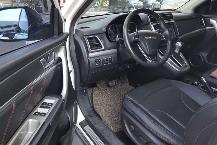 Used Haval H6 2017 Blue Label Sport Edition 1.5T Automatic Two-Wheel Drive Luxury Model Driver Seat