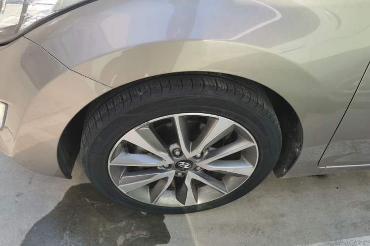 Used Hyundai Elantra (5th Generation / Langdong) 2015 1.6L Automatic Leading Model