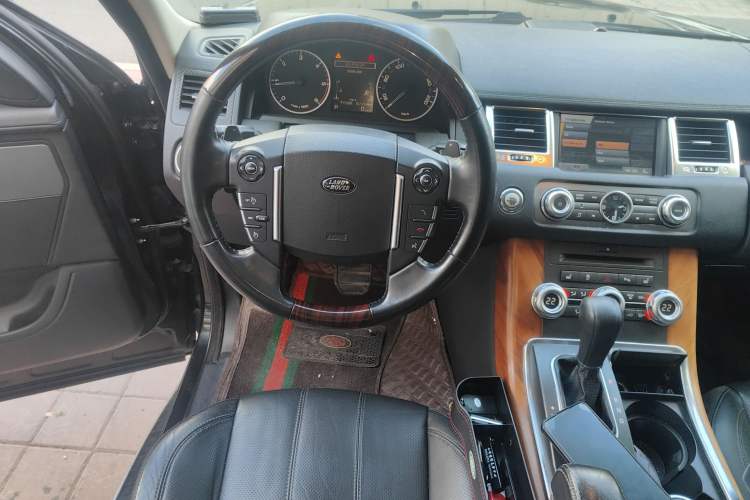 Used Land Rover Range Sport 2011 3.0 TDV6 Diesel Version Steering Wheel
