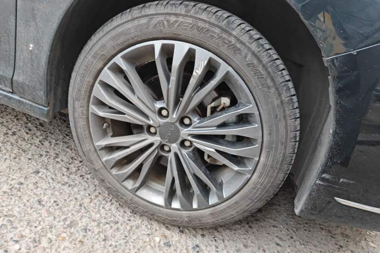 Used Dongfeng Aeolus Yixuan MAX 2021 1.5T Super Cool Dad Edition Right Front Wheel Hub