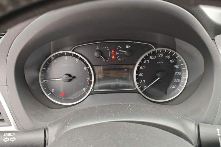 Used Nissan Sylphy 2019 1.6XV CVT Smart Connect Luxury Edition China V Standard Instrument Cluster