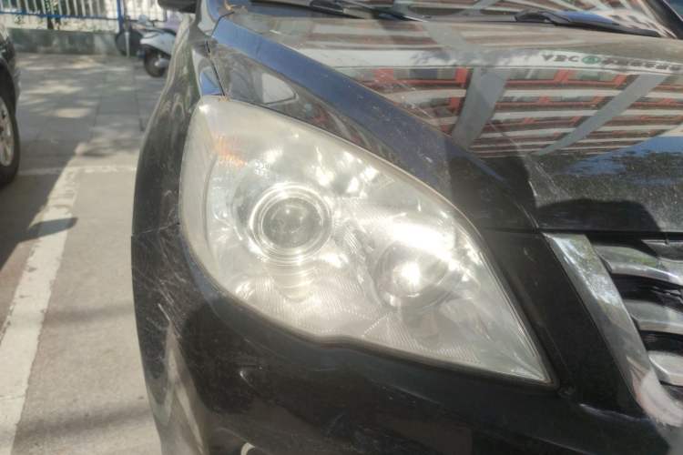 Used Haval H6 2016 Upgraded Model 1.5T Manual Two-Wheel Drive Elite Version Right Front Headlight