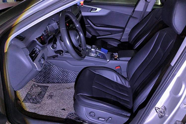 Used Audi A4L 2017 Plus 40 TFSI Ambition Model Left Front Seat