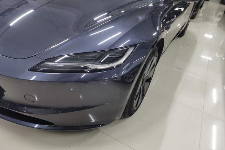Used Tesla Model 3 2023 Rear-Wheel-Drive Version
