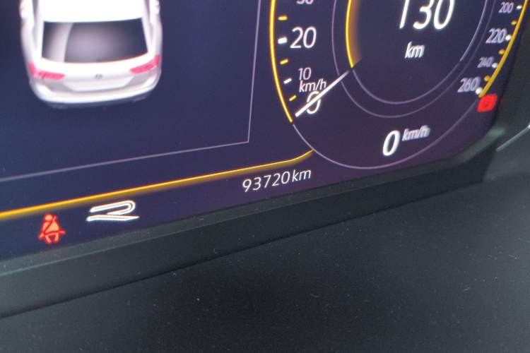 Used Volkswagen Tiguan L 2022 330TSI Automatic Two-Wheel Drive R-Line Enhanced Edition Odometer Close Up