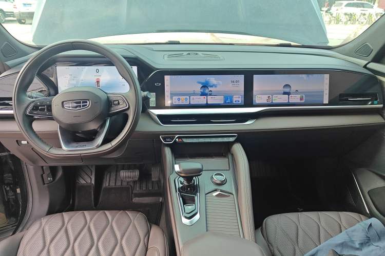 Used Geely Auto Monjaro L 2025 2.0TD Automatic Xingyun Version Center Console