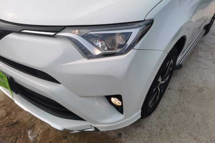 Used Toyota RAV4 2016 2.0L CVT Two-Wheel Drive Comfort Edition China V Standard