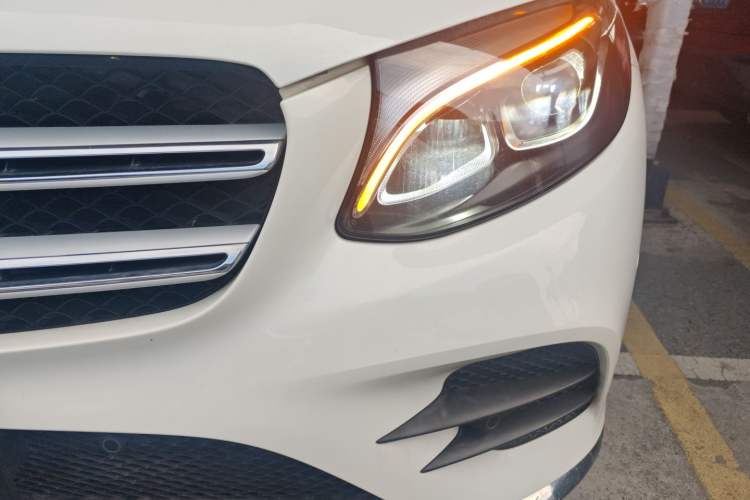 Used Mercedes-Benz GLC 2017 GLC 260 4MATIC Luxury Model