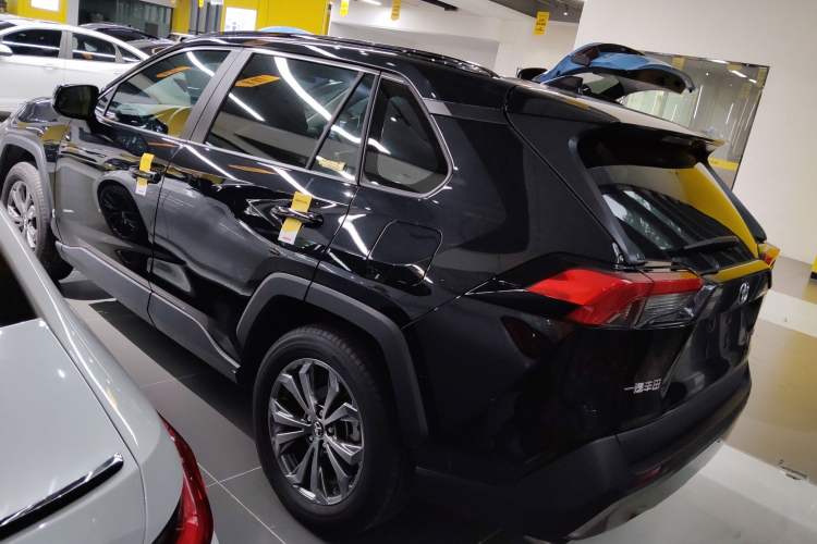 Used Toyota RAV4 2023 2.0L CVT Two-Wheel Drive Fashion Plus Edition