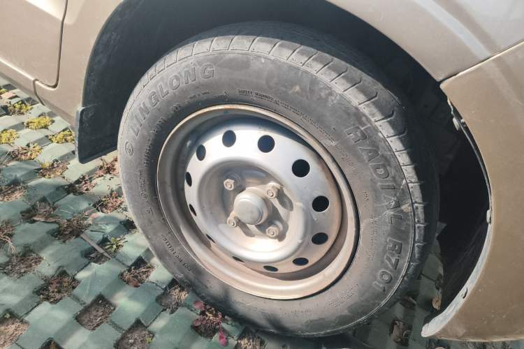 Used Wuling Hongguang V 2019 1.5L Jingqu Version China VI LAR
