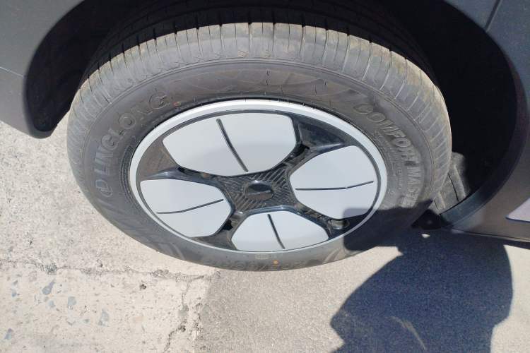 Used Geely Galaxy Geome 2026 Model 410km Carefree Edition Right Rear Wheel Hub