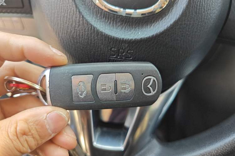 Used Mazda Mazda 3 Axela 2016 Sedan 1.5L Automatic Comfort Model
