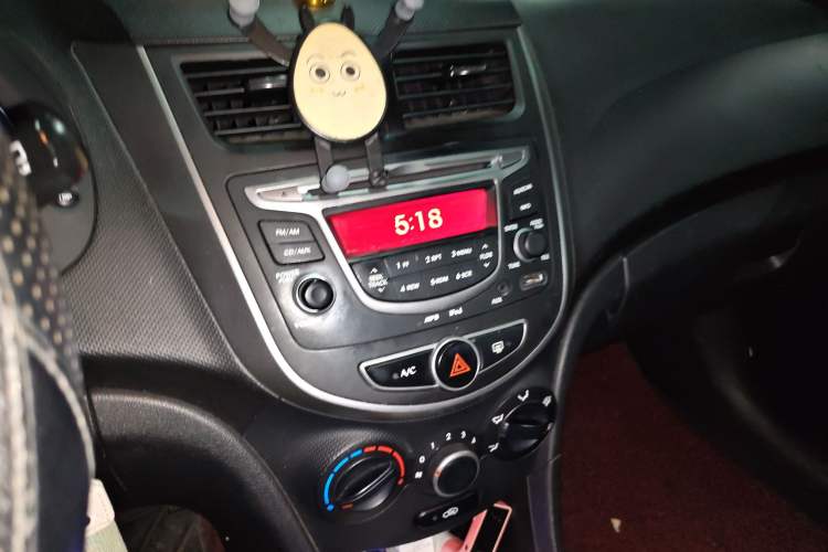 Used Hyundai Verna Ray 2014 1.4L Automatic GLX Audio And AC Panel