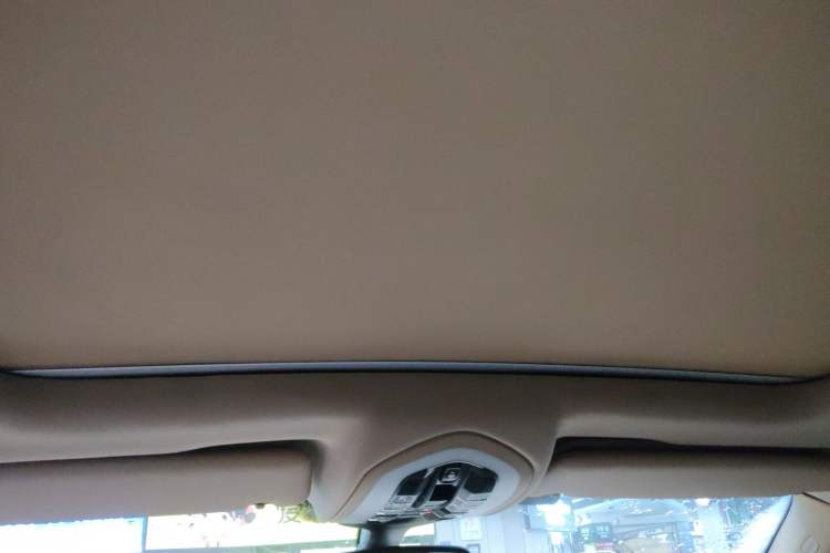 Used Porsche Cayenne 2014 Cayenne Platinum Edition 3.0T Headliner