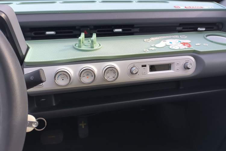 Used Wuling Hongguang MINIEV 2022 GAMEBOY 200km Gaming Edition with Lithium Iron Phosphate Audio And AC Panel