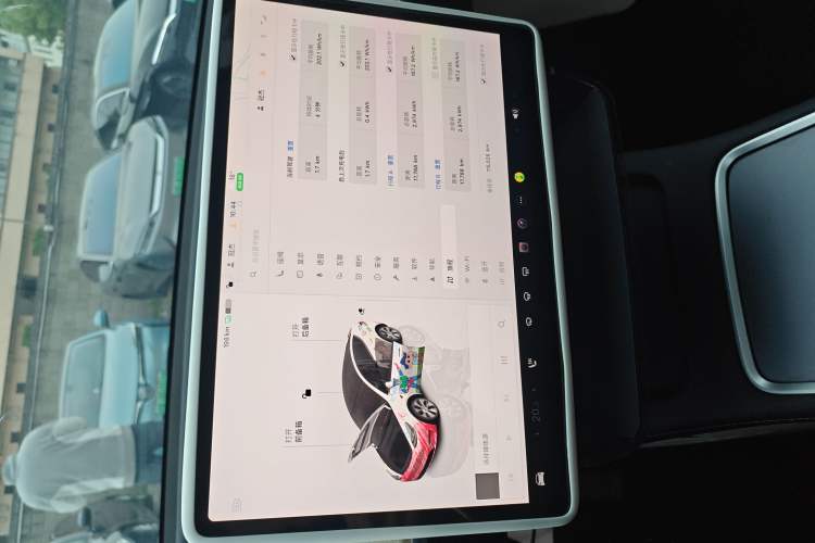 Used Tesla Model Y 2023 Long-Range All-Wheel-Drive Version
