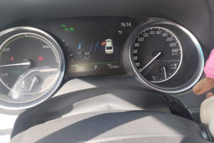 Used Toyota Camry 2019 Revised Version Dual-Engine 2.5 HG Luxury Edition Odometer Close Up