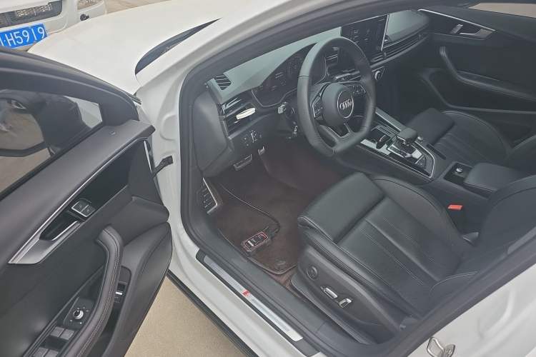 Used Audi A4L 2024 40 TFSI Luxury Dynamic Edition