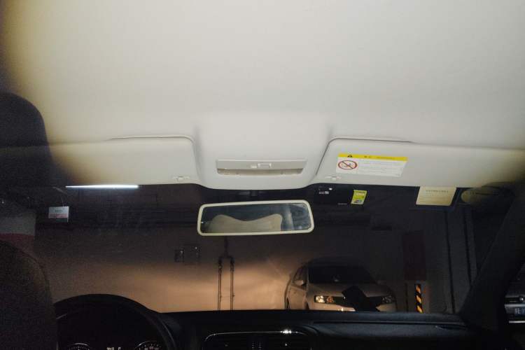 Used Volkswagen Polo 2014 1.6L Automatic Comfort Edition Headliner