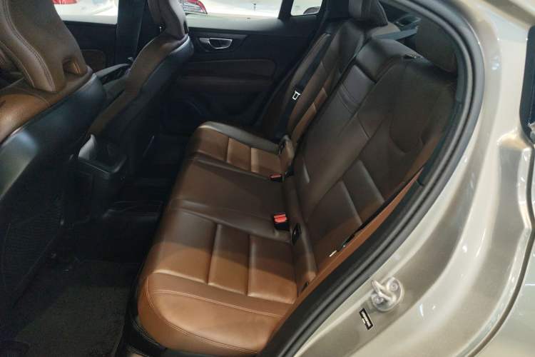 Used Volvo S60 2022 B4 Zhiyi Luxury Edition
