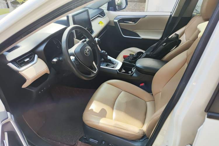 Used Toyota RAV4 2020 2.0L CVT Two-Wheel Drive Fashion Edition