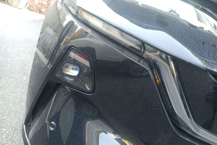 Used Mazda EZ-60 2025 Model Range-Extended 200 Max
