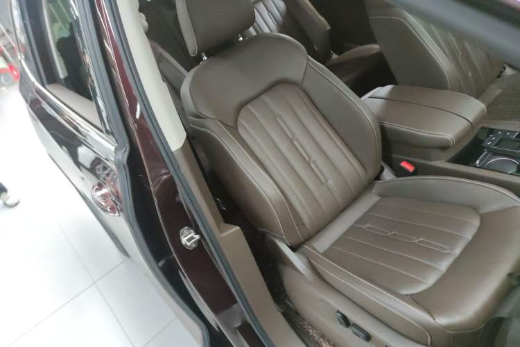 Used Volkswagen Viloran 2020 330TSI Luxury Edition