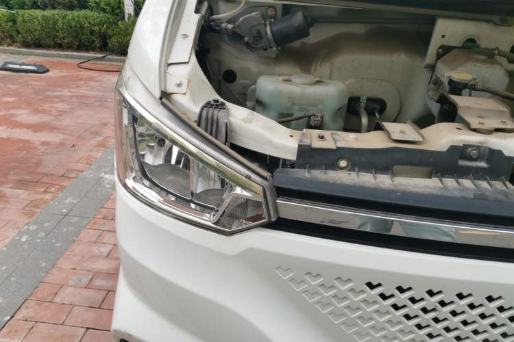 Used Dongfeng Yufeng Yufeng EM26 2023 High-End Model 41.86 kWh CATL
