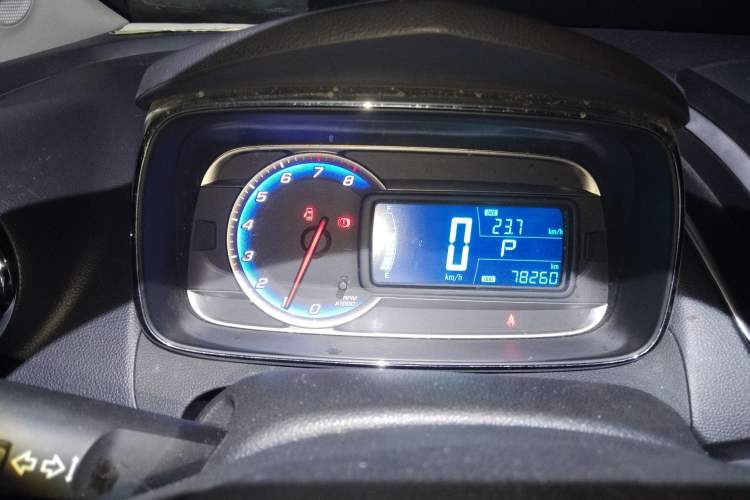 Used Chevrolet Trax 2016 1.4T Automatic Two-Wheel Drive Comfort Version with Sunroof
