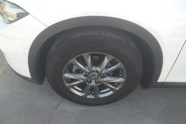 Used Mazda CX-4 2018 2.0L Automatic Two-Wheel Drive Blue Sky Premium Upgrade Version China V Standard