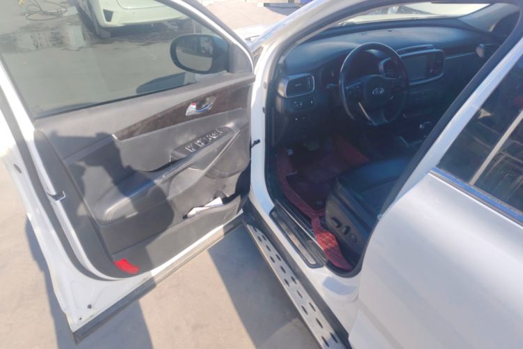 Used Kia Sorento 2015 Sorento L 2.4L Gasoline 4WD Elite Edition 7 Seats China V Emission Standard Driver Seat