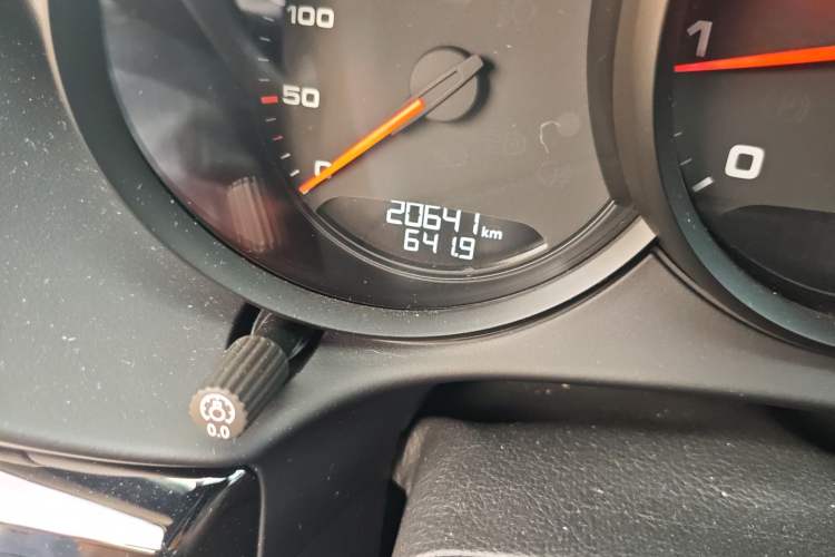 Used Porsche 718 2022 Boxster T 2.0T Odometer Close Up