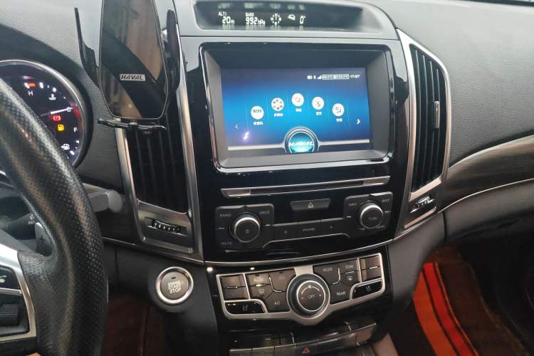 Used Haval H9 2017 2.0T Gasoline 4x4 Luxury 7-Seater
