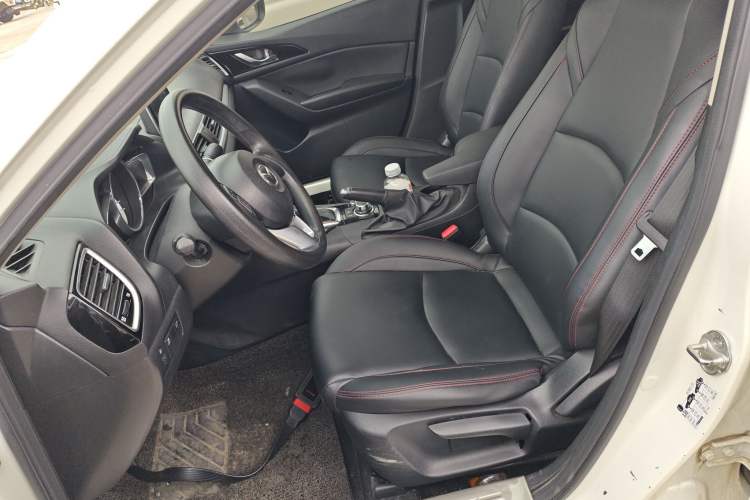 Used Mazda Mazda 3 Axela 2014 Sedan 1.5L Automatic Luxury Model
