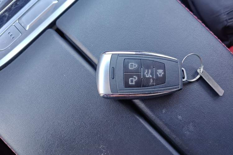 Used BAIC Off-Road BJ40 2019 2.3T Automatic Four-Wheel Drive Urban Hunter Edition Premium Model China VI Emission Standard
