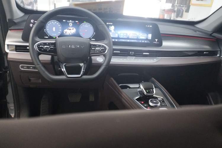 Used Chery Tiggo 8 PLUS 2024 Champion Edition 290TGDI DCT Deluxe Version 5-Seater