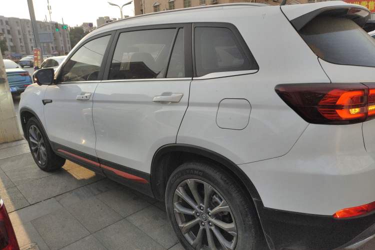 Used Changan CS75 2022 Blue Whale Edition 1.5T DCT Prestige Model
