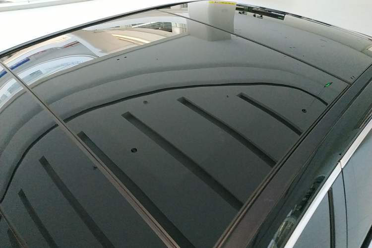 Used Mercedes-Benz E-Class 2017 E 300 L Sporty and Stylish Model Roof