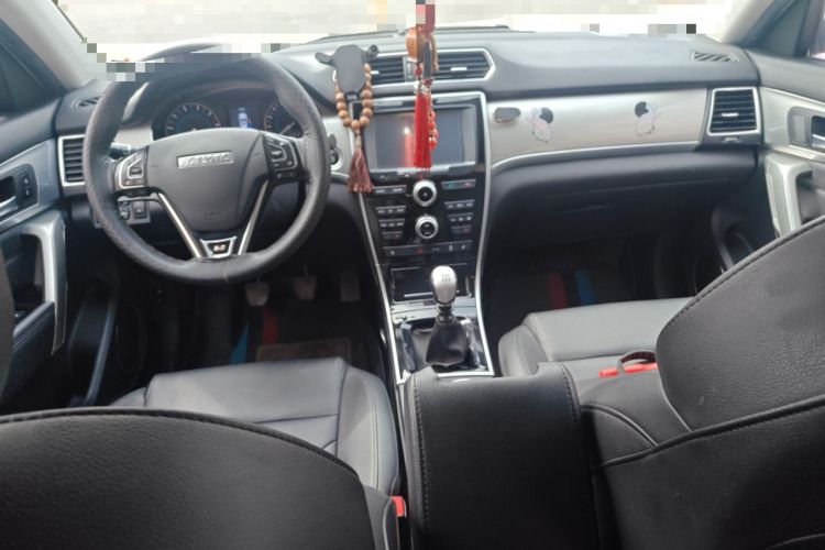 Used Haval H2 2016 Red-Label 1.5T Manual Two-Wheel Drive Luxury Model