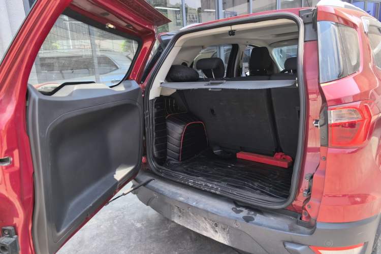 Used Ford EcoSport 2013 1.5L Automatic Prestige Model Trunk