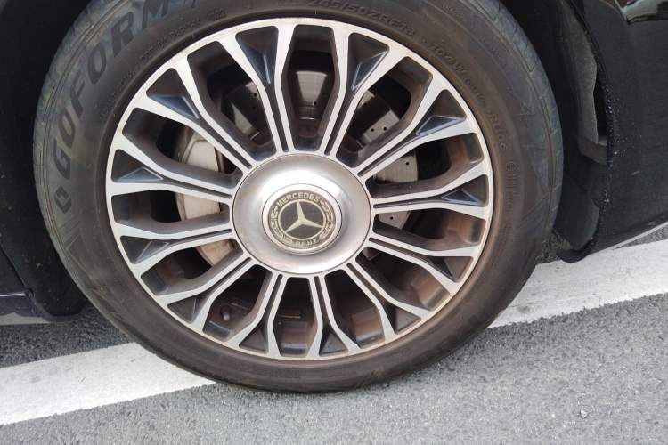 Used Mercedes-Benz S-Class 2014 S 320 L Luxury Model Right Front Wheel Hub
