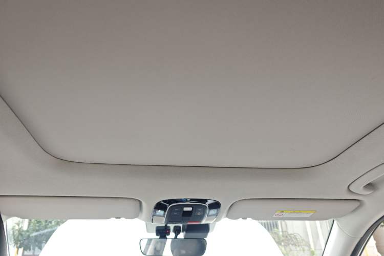 Used Hyundai ix35 2023 Musso 2.0L Deluxe Edition DLX
