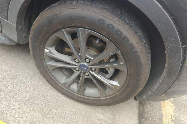 Used Ford Kuga 2019 EcoBoost 180 Two-Wheel-Drive Platinum Edition China VI Standard