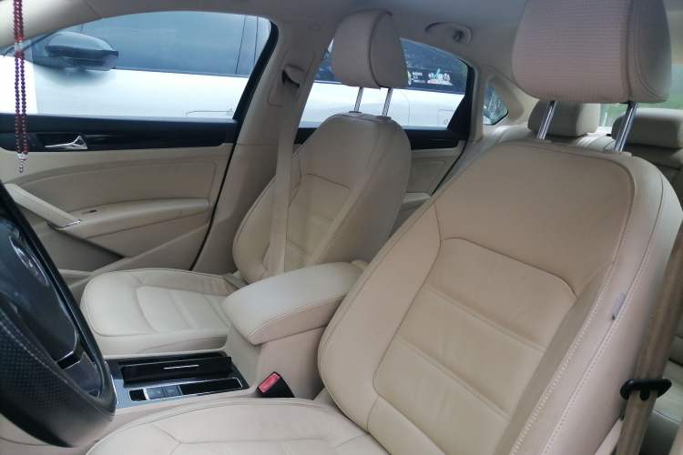 Used Volkswagen Passat 2014 1.8TSI DSG Prestige Edition Left Front Seat