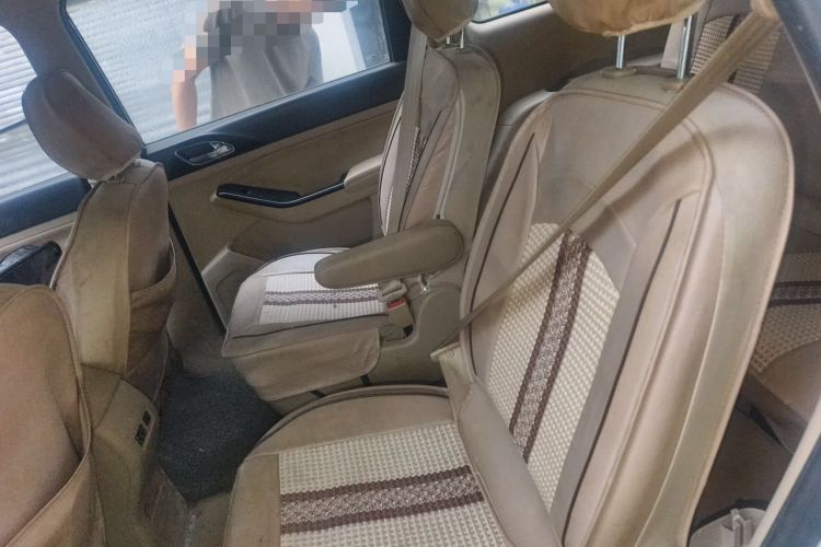 Used Baojun 730 2014 1.5L manual Comfort version 7 seats