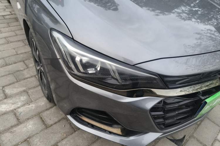 Used Chevrolet Monza 2019 RS 330T Automatic Comfort Edition China VI Standard Right Front Headlight