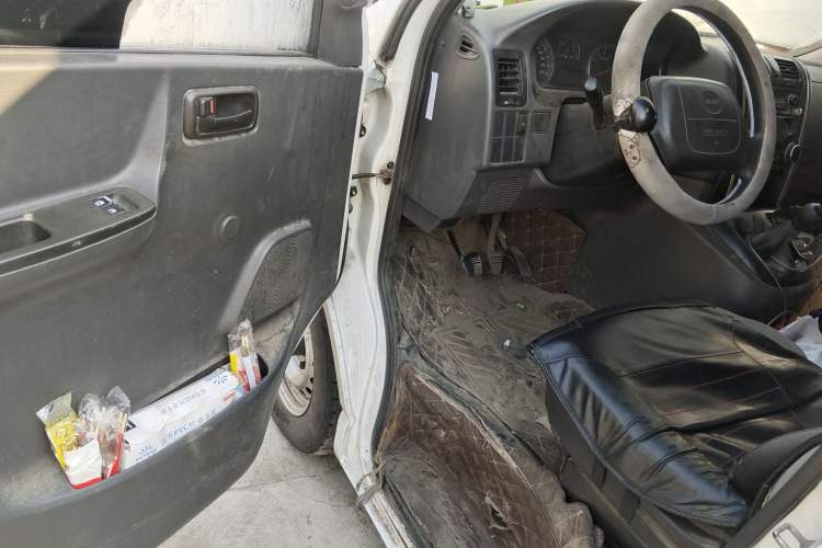 Used Jinbei Grace 2016 2.0L Express Utility Model
