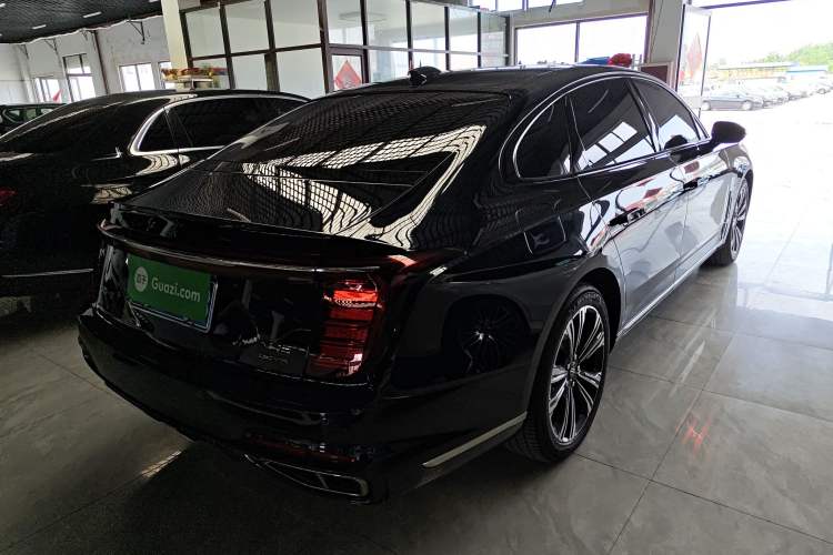 Used Hongqi H9 2024 2.0T Qixiang Private Style Edition

