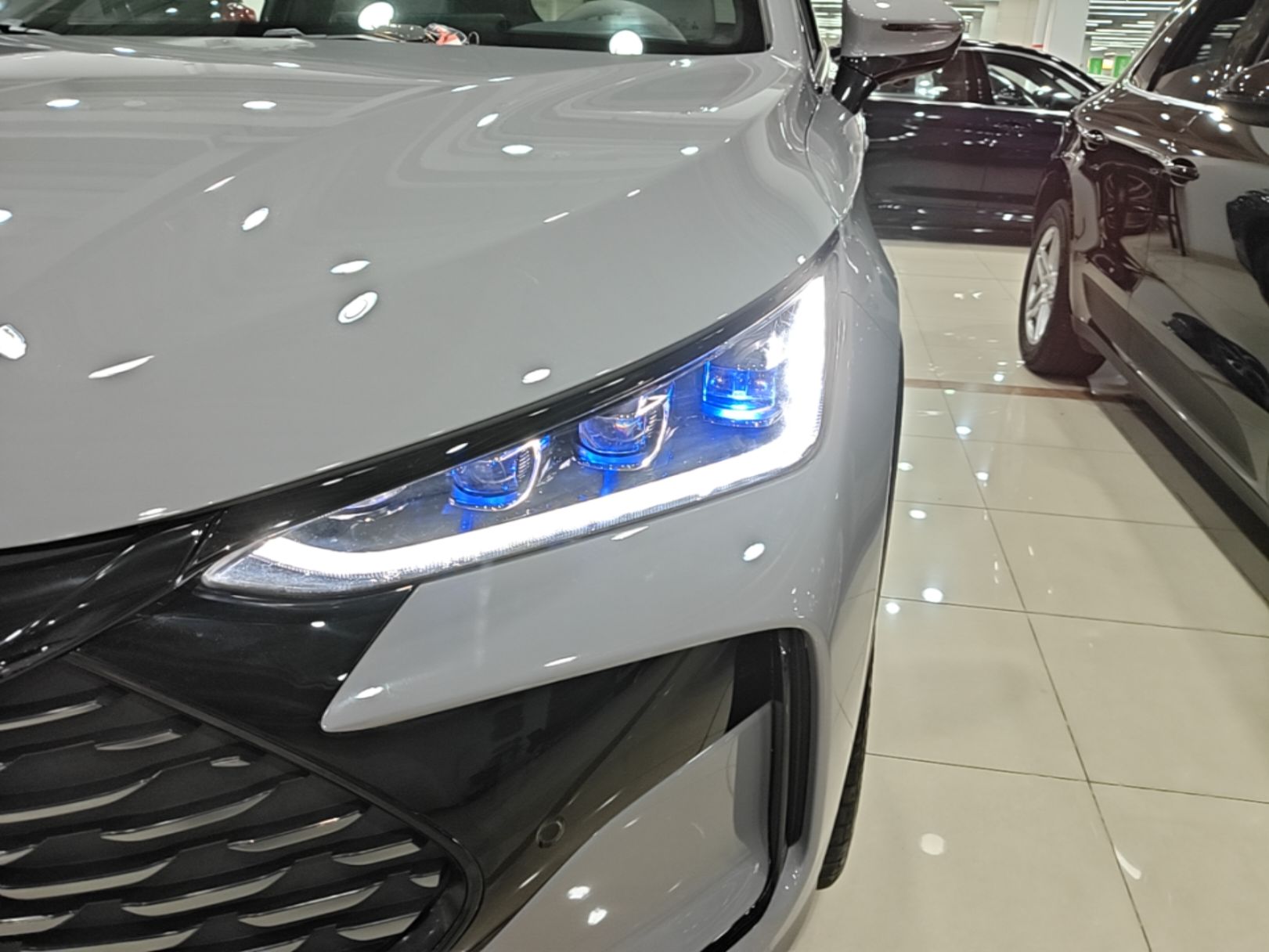 BYD Tang New Energy 2025 DM-i 115KM Prestige Model - Executive — снимка 8